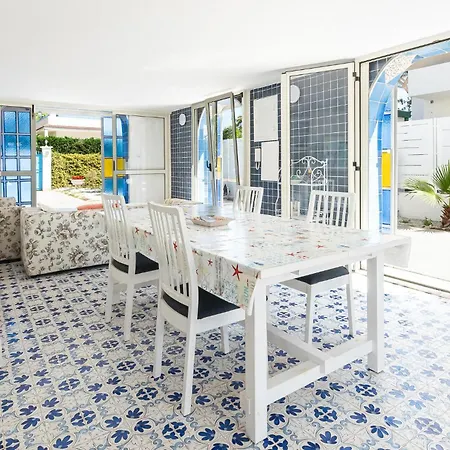 Holiday home Amazing In Laura With Outdoor Swimming Pool *