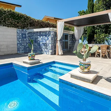 Amazing In Laura With Outdoor Swimming Pool Holiday home